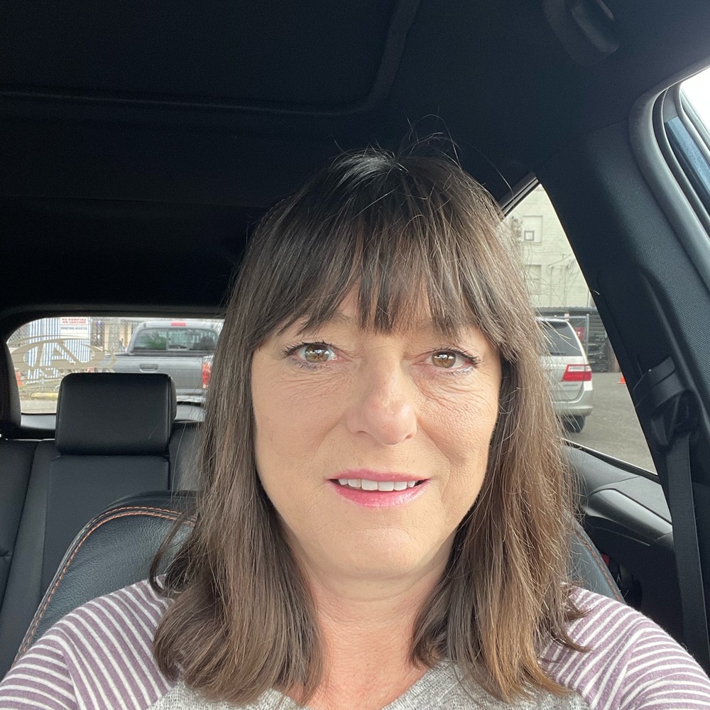 Meet your Posher, Pam